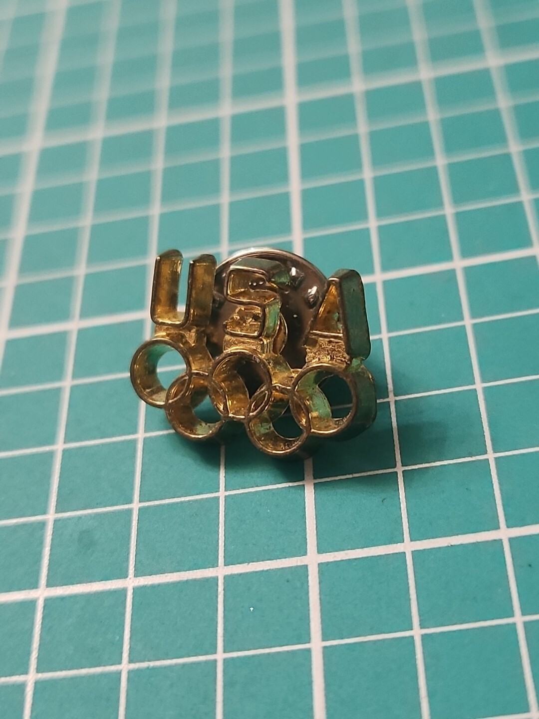 Vtg Team USA Olympics Olympic Games Gold Tone Lapel Pin
