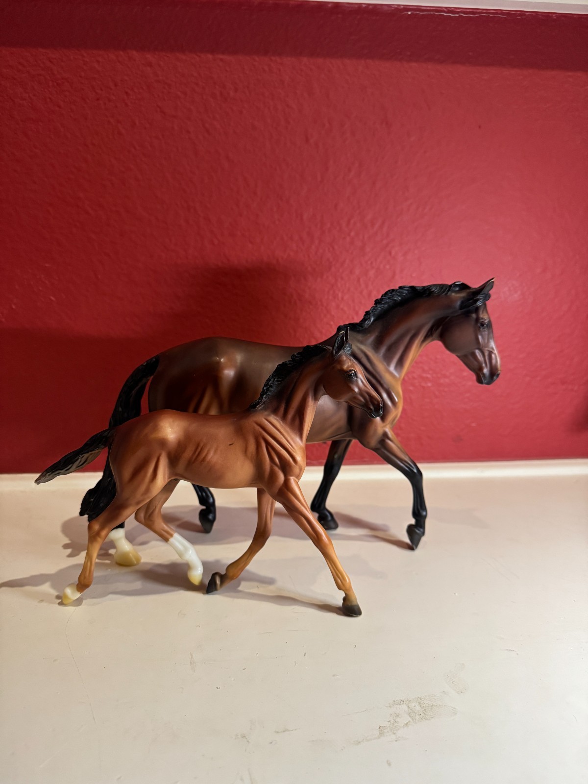 GG Valentine & Heartbreaker: Breyer Horse Traditional – USED – 2010-2019
