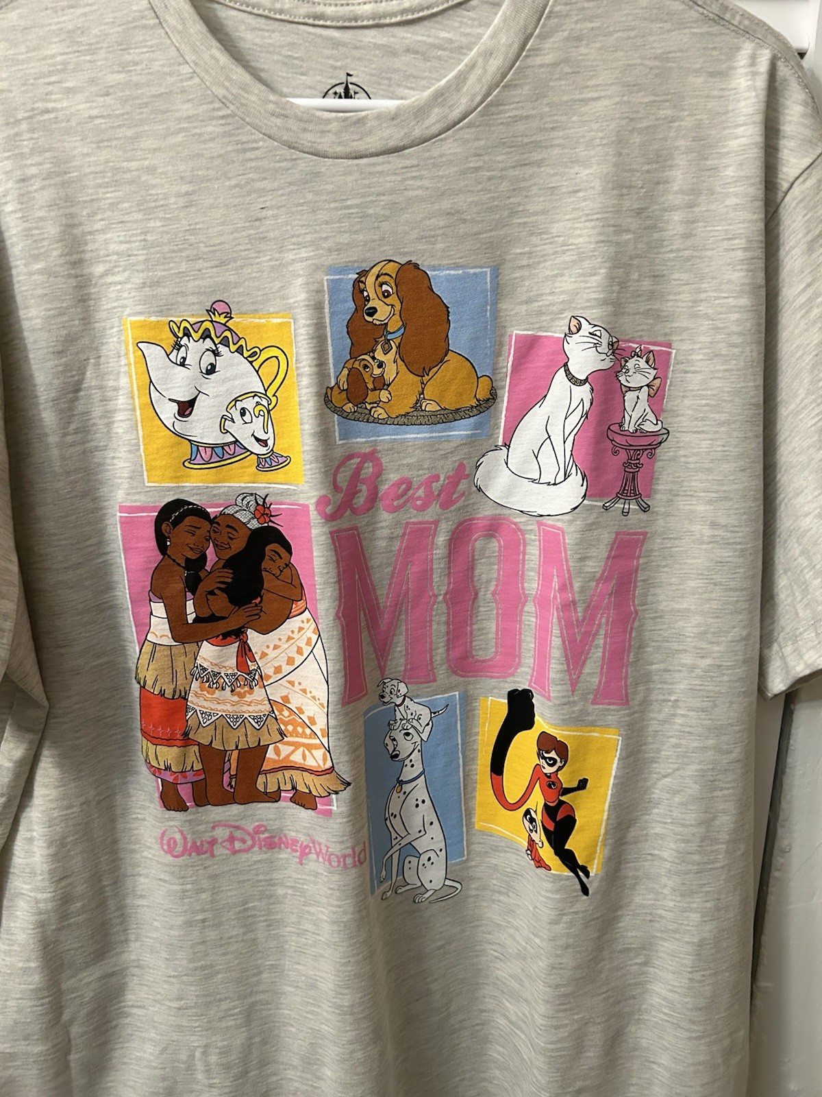 Disney Parks Disneyland ‘Best Mom’ T shirt New 2025 XL Mother’s Days X-large New