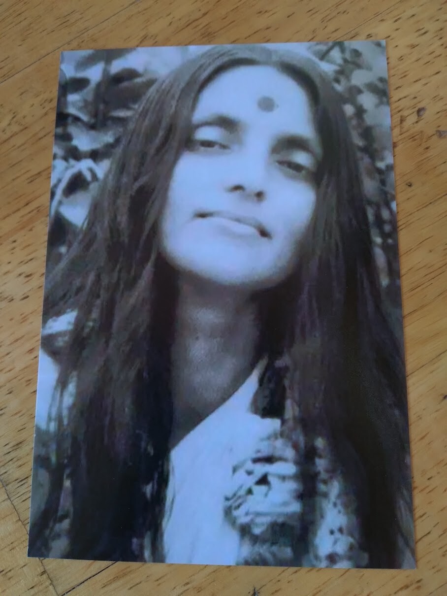 RARE & BEAUTIFUL PHOTO ANANDAMAYI MA GREAT SAINT GURU INDIA SEPIA TONE 5″ x 7″