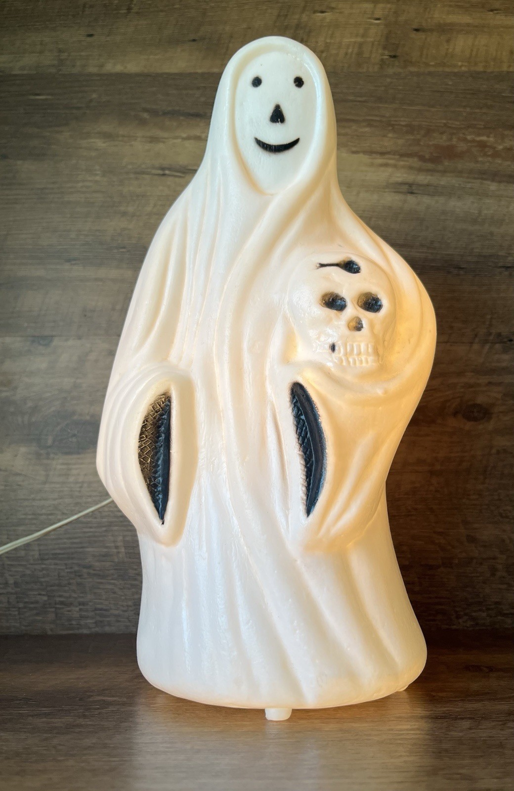 VTG Bayshore Halloween Robed Ghost Smiling Grim Reaper Holding Skull Blow Mold