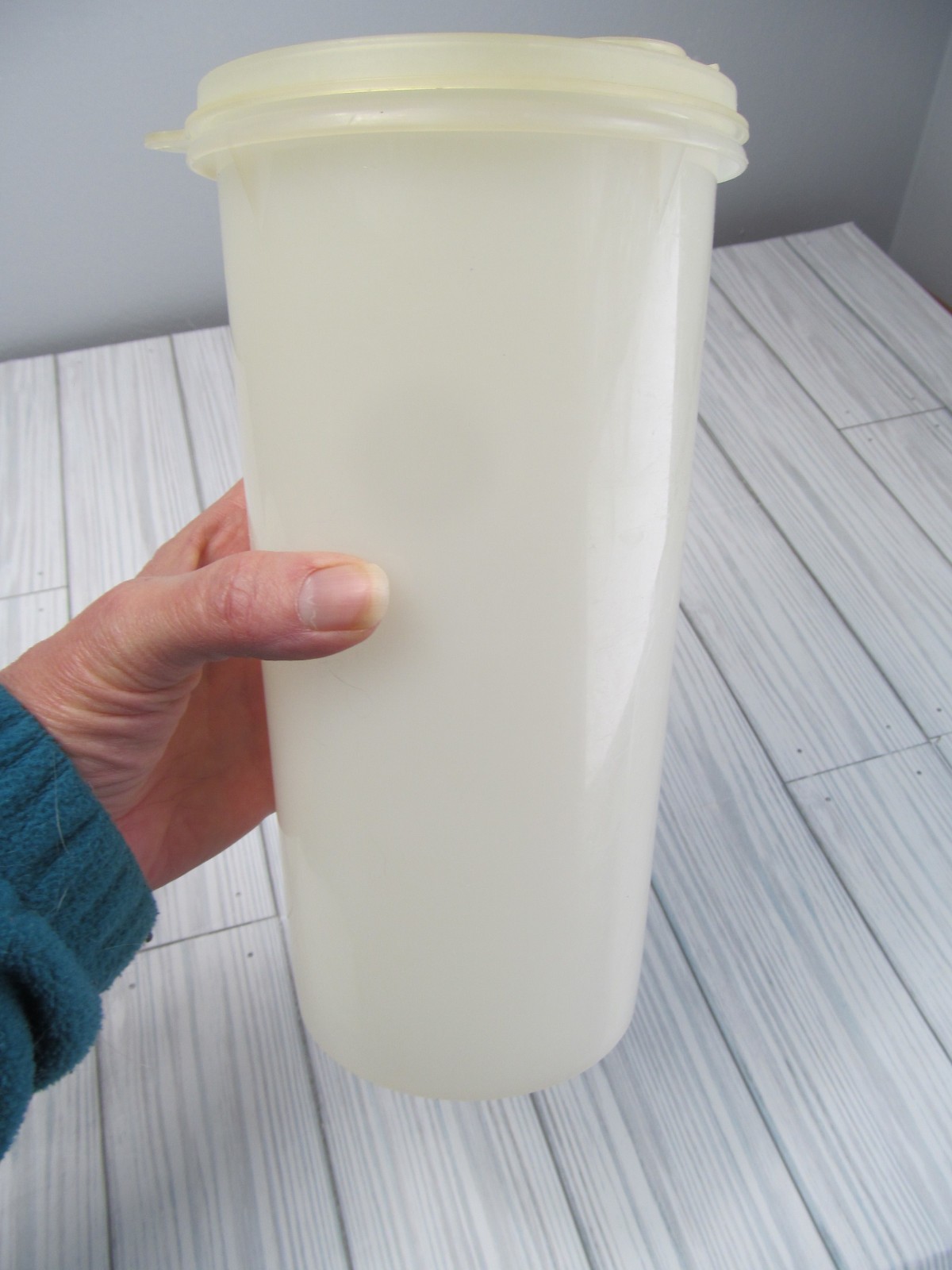 2 Vintage Tupperware Pitcher Small White Pour Spout Flip Lid Milk Water Juice J