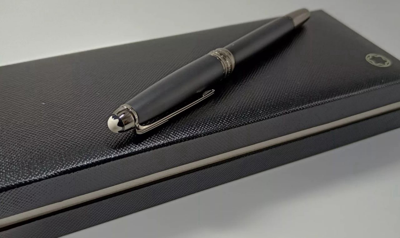 Montblanc Meisterstuck Classique Matte Black Silver Rollerball Pen 163P – NEW