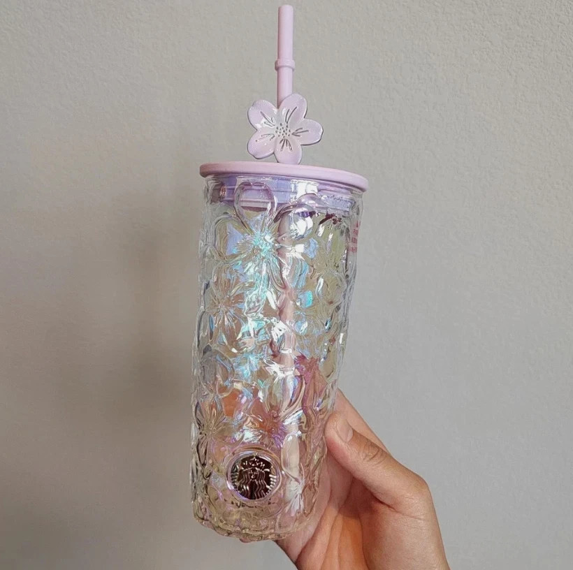 New 2026 China Starbucks Twilight Sakura 19oz Relief Sakura Glass Straw Cup