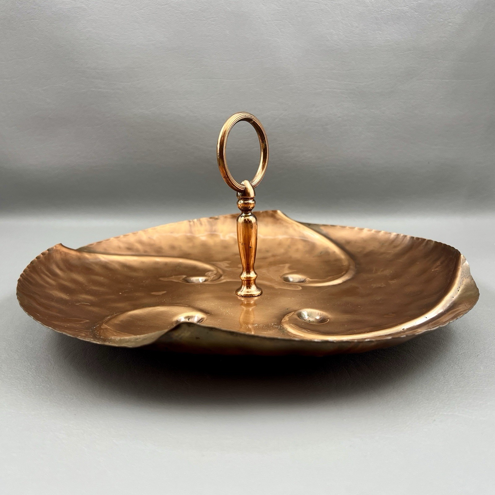 Vintage Gregorian Hammered Solid Copper Tidbit Tray With Handle USA 11.5×5″