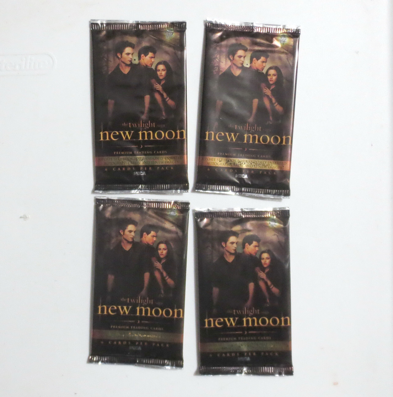 Twilight New Moon Updated Trading Cards 4 Packs Robert Pattinson Kristen Stewart