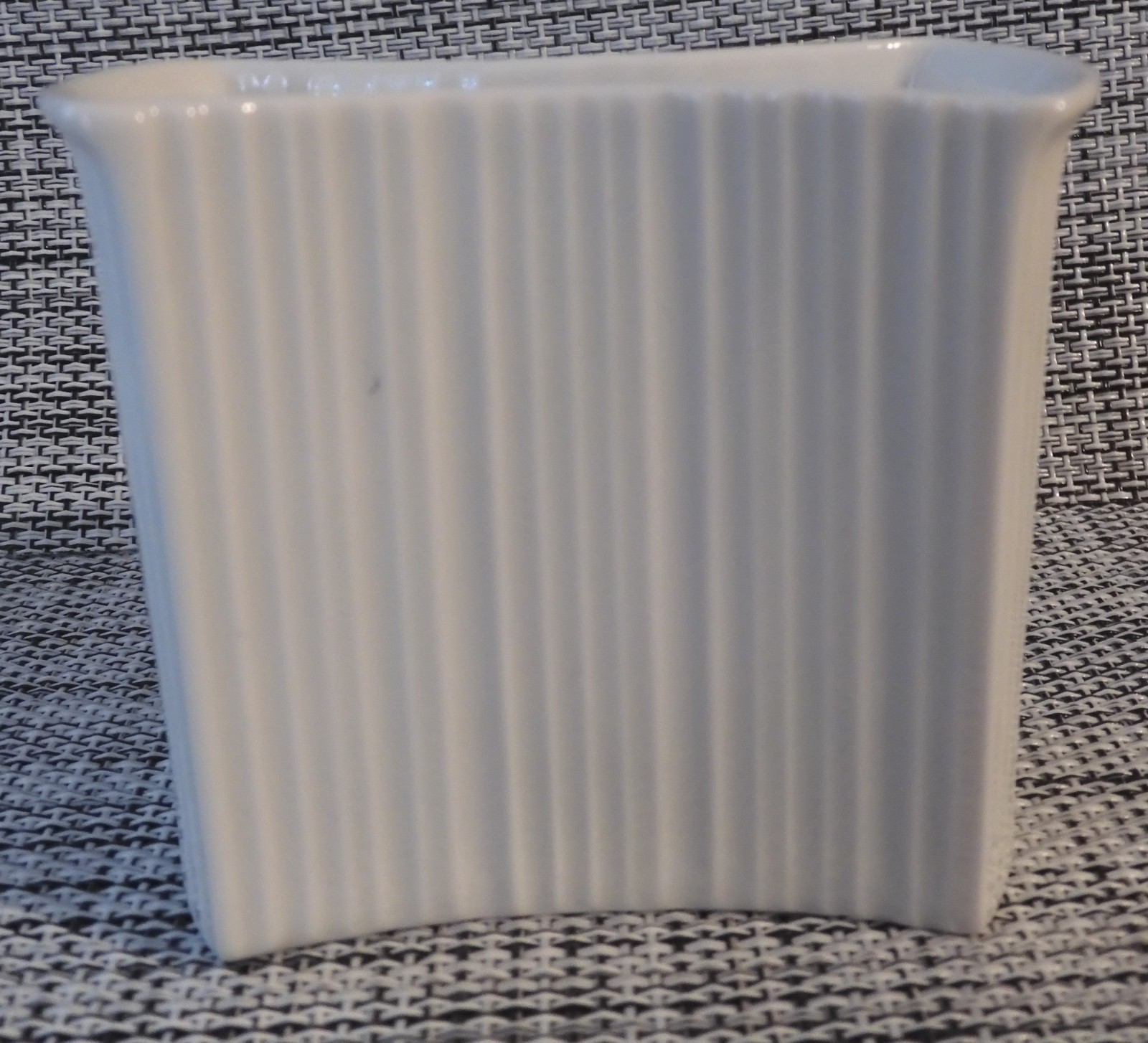 Rosenthal Bud Vase Asymmetrical Tapio Wirkkala White Porcelain Ribbed MINT