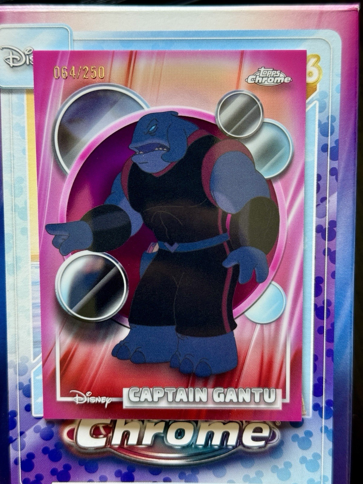 Topps 2026 Chrome Disney Lilo & Stitch Captain Gantu 155 – Pink /250