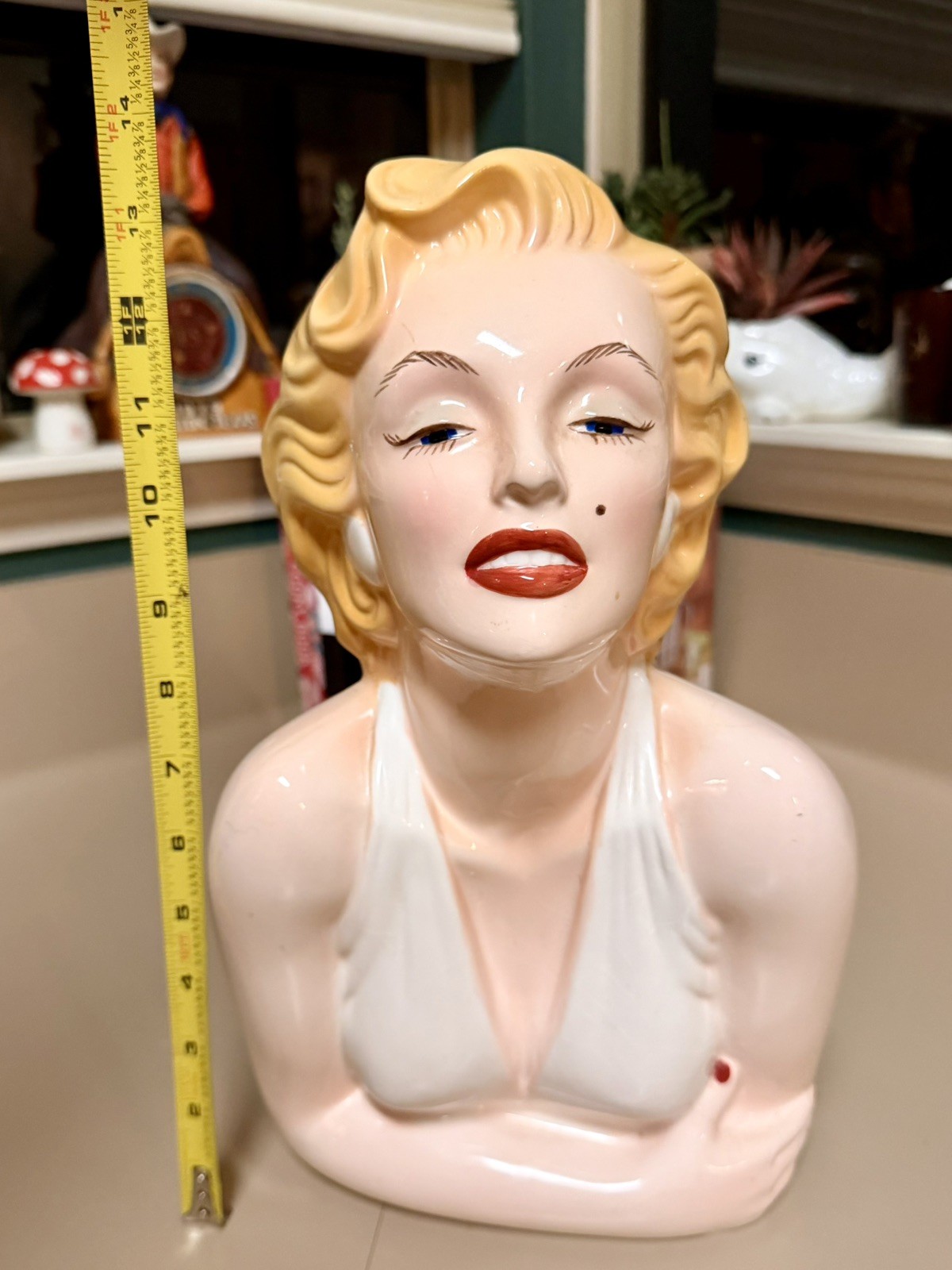 Marilyn Monroe Bust Cookie Jar GREAT CONDITION! Retro Vintage Hollywood Decor