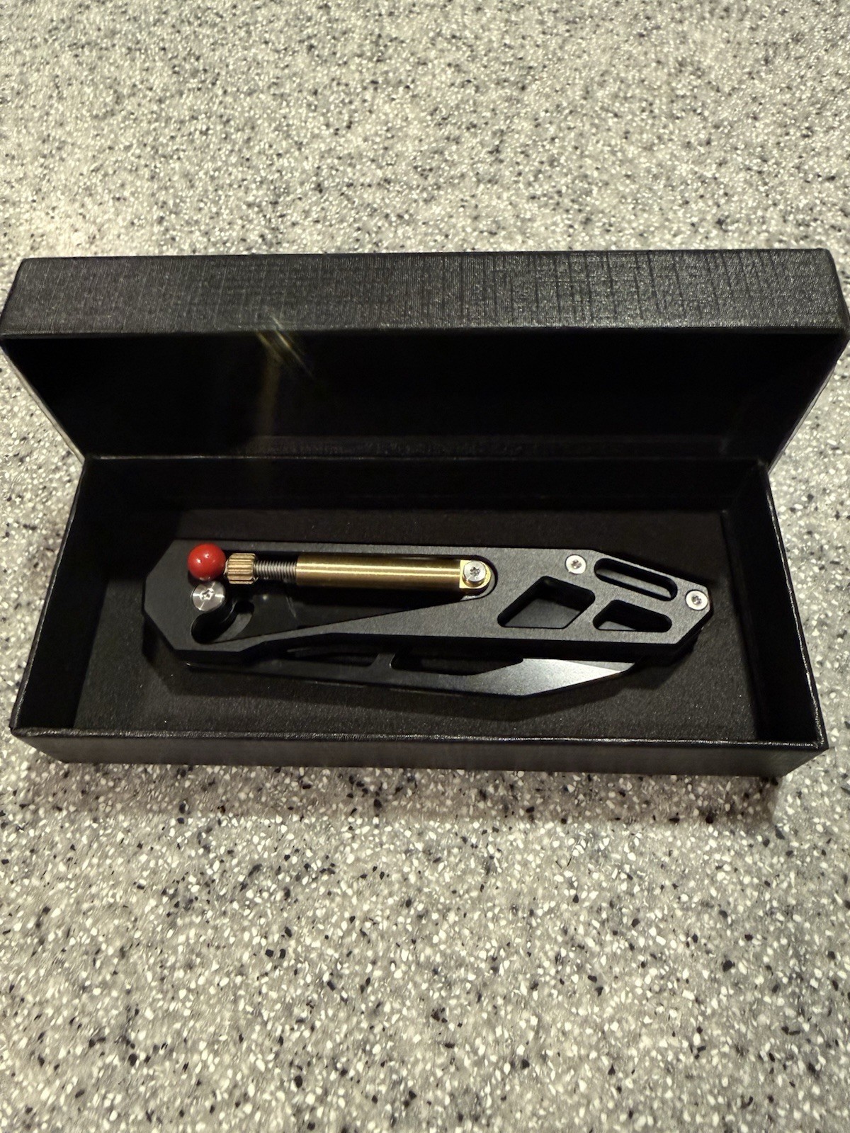 Manual Folding Pocketknife – Black Metal Handle – 1 Plain Edge Blade – Box