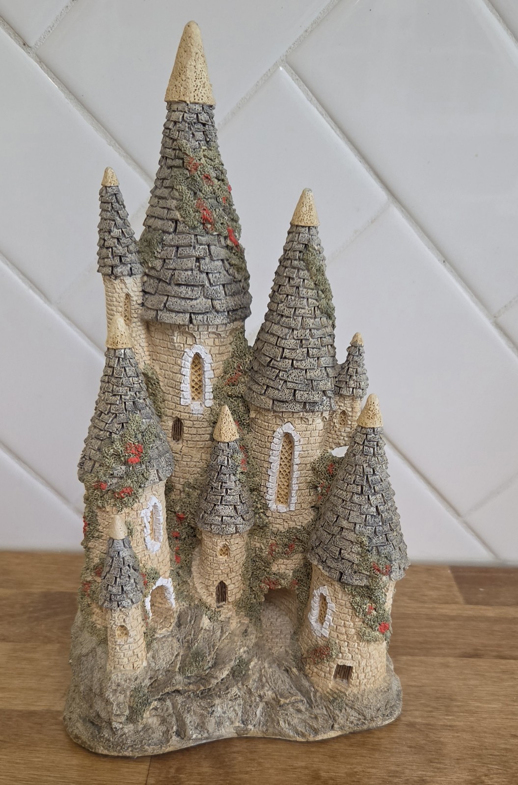 Collectable Fairytale Castle By David Winters 1982 Hand Made/Painted