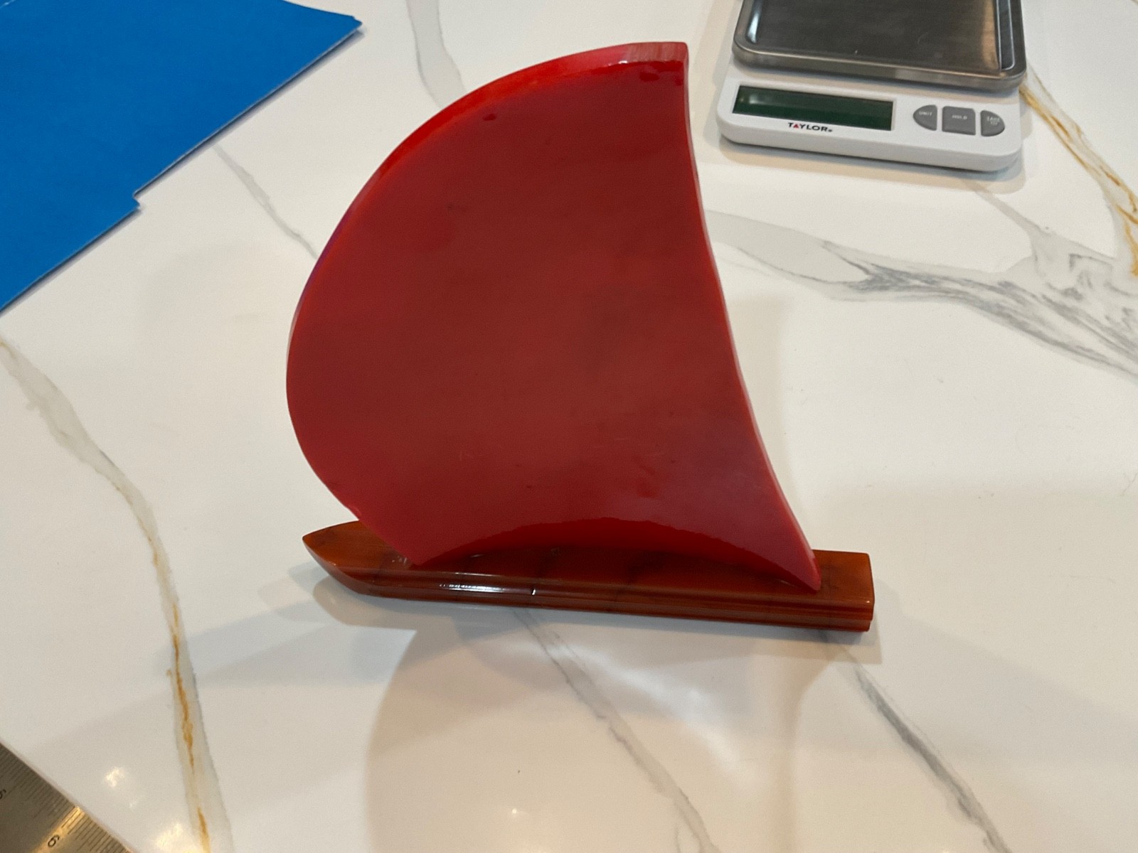 ———-BEAUTIFUL BAKELITE SAILBOAT FIGURE———SEE PICTURES FOR DETAILS——-