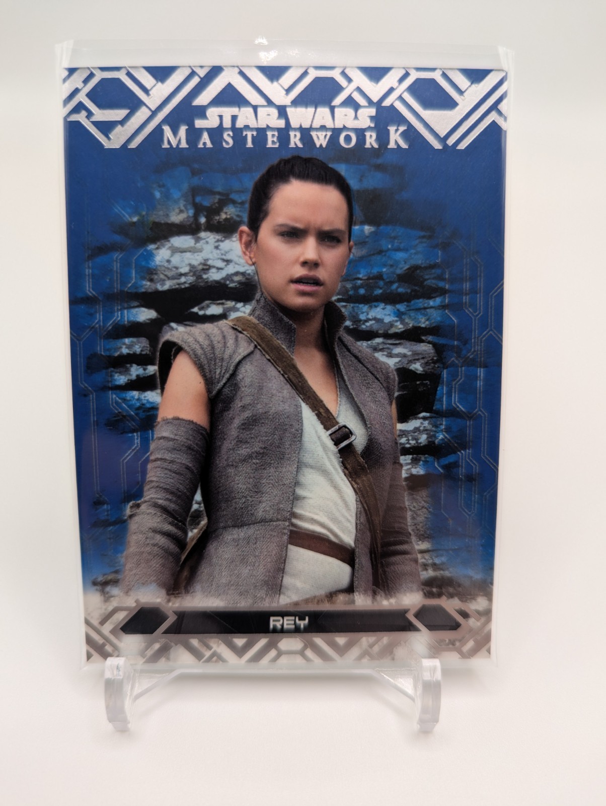 2017 Topps Star Wars Masterwork – Rey 62 Blue Parallel