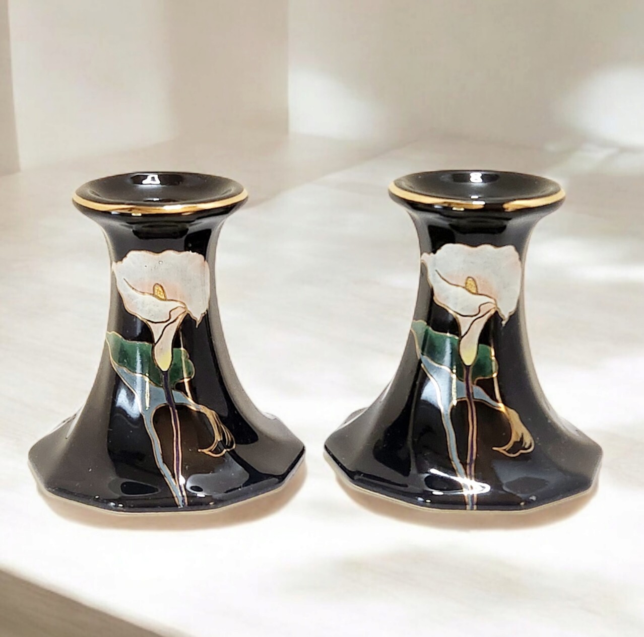 VTG Set/2 Toyo Calla Lily Flowers Ceramic Gold Trim Black Glassy Candle Holders