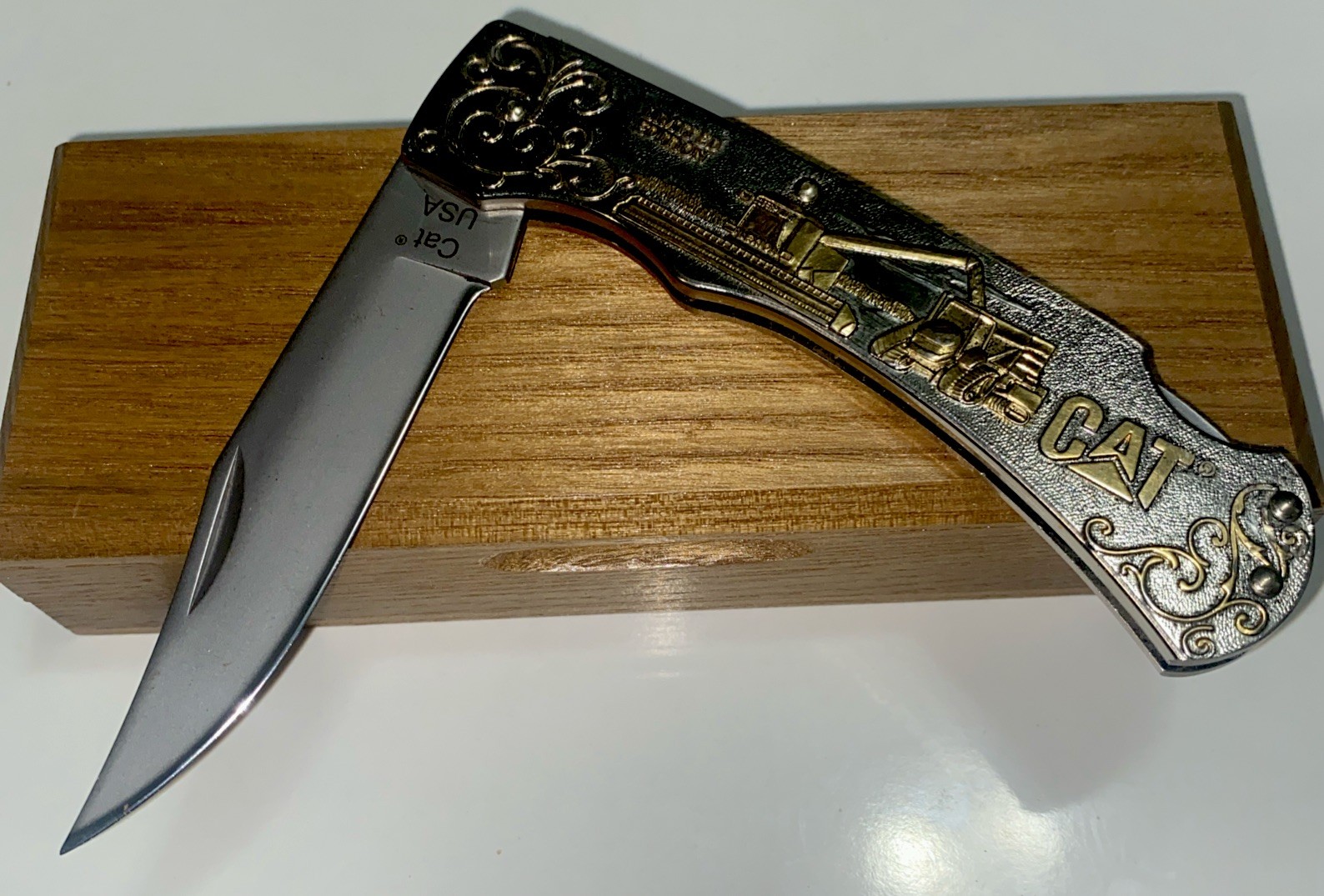 Collectible Caterpillar 5” Limited Edition Folding Knife. Boxed As Shown U. S.A.