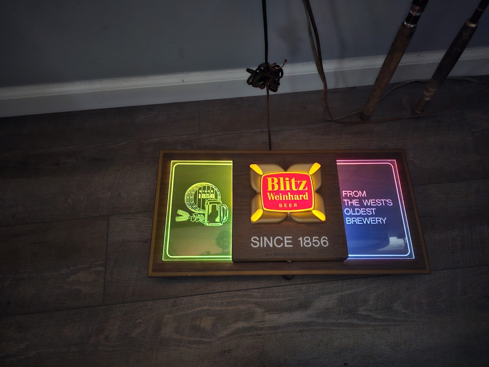 Vintage Blitz Weinhard Motion Beer Sign Spinner Color Wheel Light Works Portland
