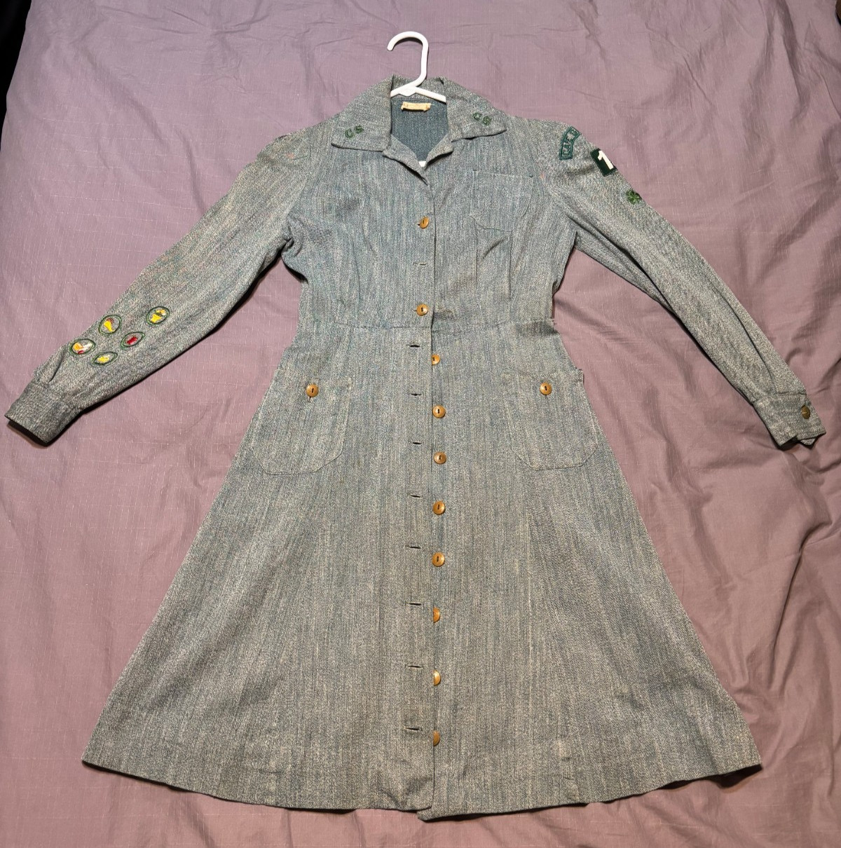 1930s 1940s National Service Equipment GIRL SCOUTS Dress UNIFORM + MERIT BADGES