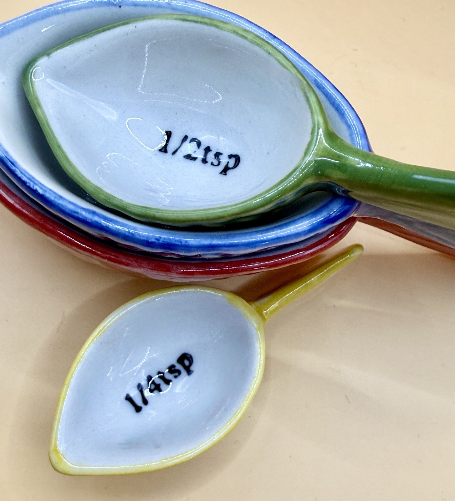 Little Fishy Nesting Measuring Cup Set Complete Set of 8 Excellent Condition