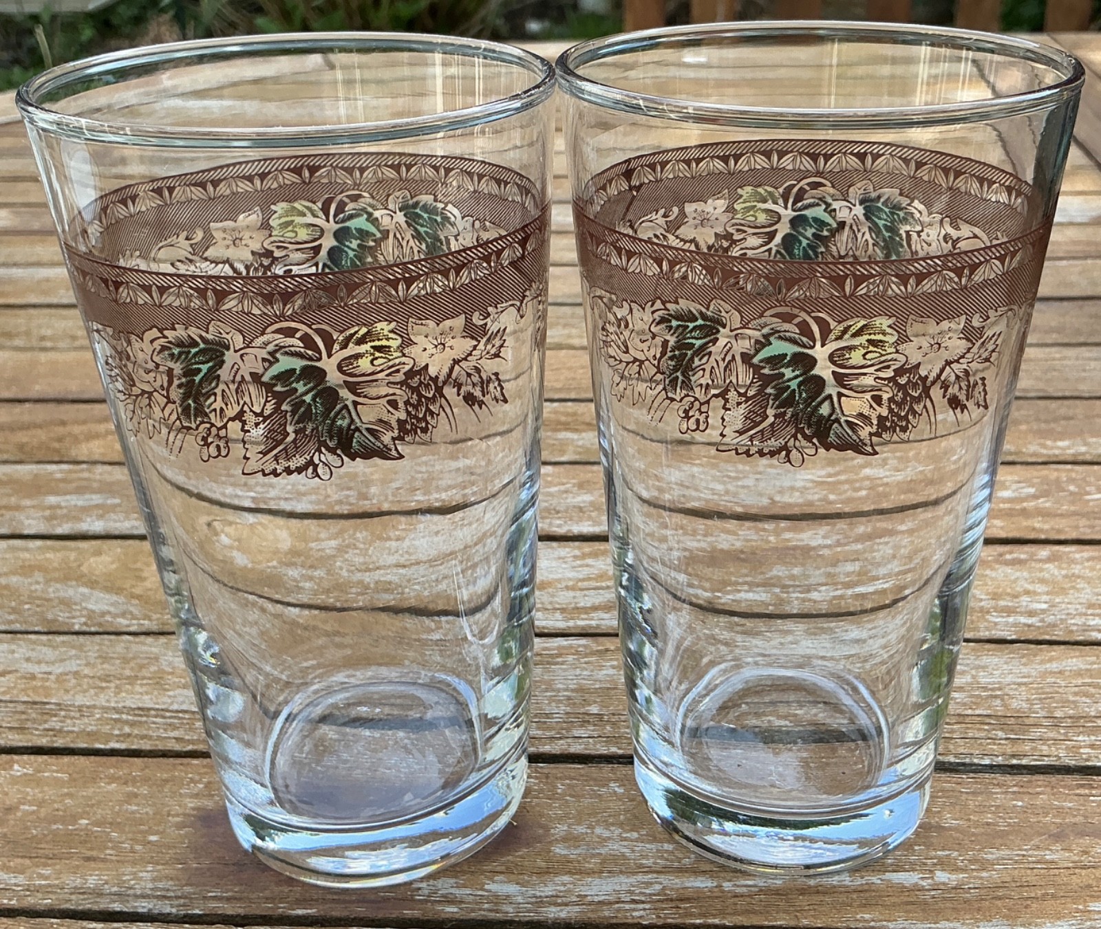 RARE Set of 2 Johnson Brothers Friendly Village 17 Oz New Shape Iced Tea EXC!